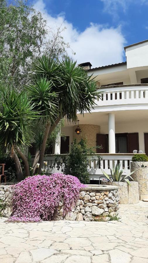 Casa Giulia Hotel Tiggiano Bagian luar foto