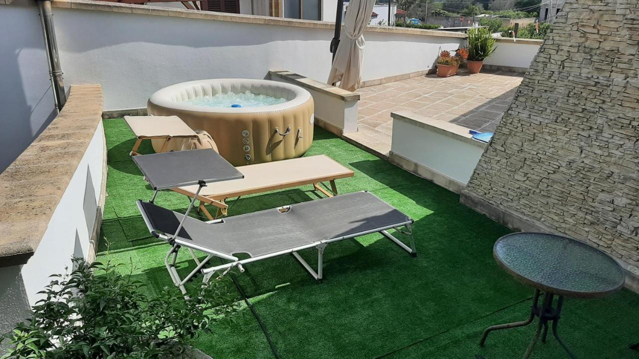 Casa Giulia Hotel Tiggiano Bagian luar foto